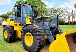 Pá carregadeira John Deere 644K - Ano  2018